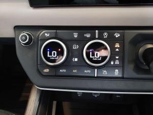 Land Rover Defender 130 D300 X-Dynamic HSE - Image 21