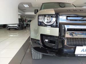 Land Rover Defender 130 D300 X-Dynamic HSE - Image 2