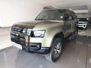 Land Rover Defender 130 D300 X-Dynamic HSE - Image 4
