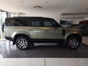 Land Rover Defender 130 D300 X-Dynamic HSE - Image 6