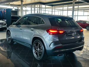 Mercedes-Benz GLA GLA200 Progressive - Image 10