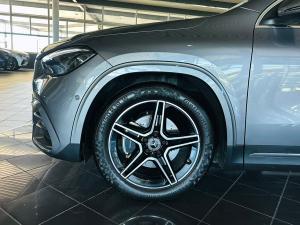 Mercedes-Benz GLA GLA200 Progressive - Image 13