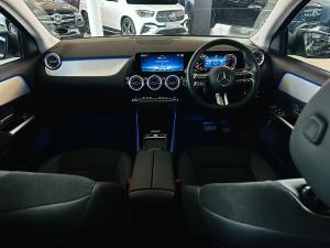 Mercedes-Benz GLA GLA200 Progressive - Image 3