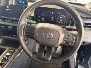 Toyota RAV4 2.5 HEV VX E-Four - Image 8