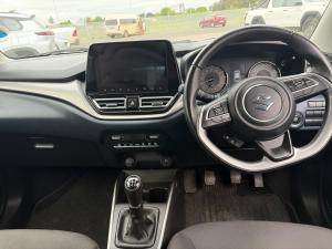 Suzuki Baleno 1.5 GLX manual - Image 6