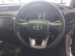 Toyota Hilux 2.4GD-6 single cab 4x4 Raider manual - Image 8