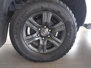 Toyota Hilux 2.4GD-6 single cab 4x4 Raider manual - Image 17
