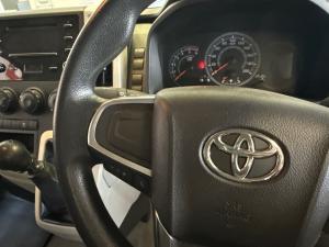 Toyota Quantum 2.8 LWB crew cab manual - Image 9