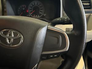 Toyota Quantum 2.8 LWB crew cab manual - Image 10