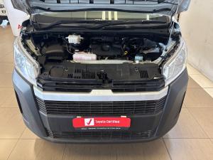 Toyota Quantum 2.8 LWB crew cab manual - Image 20