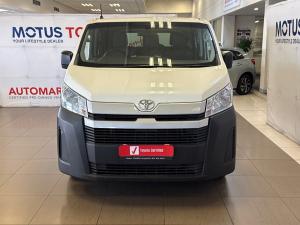 Toyota Quantum 2.8 LWB crew cab manual - Image 4