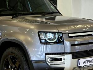 Land Rover Defender 110 D300 X-Dynamic HSE - Image 3