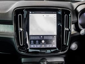 Volvo XC40 B4 Plus Bright - Image 11