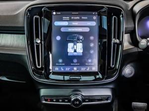 Volvo XC40 B4 Plus Bright - Image 13