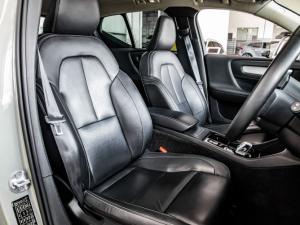 Volvo XC40 B4 Plus Bright - Image 16