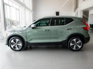 Volvo XC40 B4 Plus Bright - Image 2