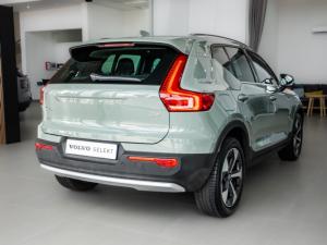 Volvo XC40 B4 Plus Bright - Image 3