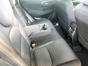 Toyota Urban Cruiser 1.5 XR manual - Image 8