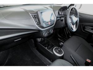 Toyota Vitz 1.0 XR manual - Image 9