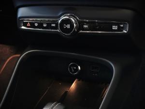 Volvo XC40 T5 AWD R-Design - Image 8