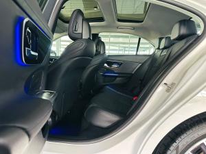 Mercedes-Benz C-Class C200 Avantgarde - Image 6