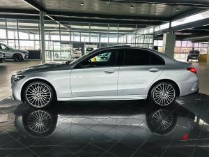 Mercedes-Benz C-Class C200 Avantgarde - Image 10