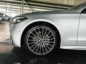 Mercedes-Benz C-Class C200 Avantgarde - Image 13