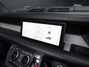 Land Rover Defender 110 P400e X-Dynamic HSE - Image 25