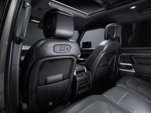 Land Rover Defender 110 P400e X-Dynamic HSE - Image 29