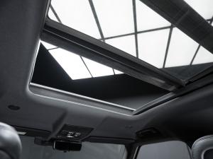 Land Rover Defender 110 P400e X-Dynamic HSE - Image 30