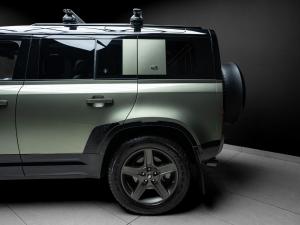 Land Rover Defender 110 P400e X-Dynamic HSE - Image 4
