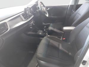 Kia Rio hatch 1.2 LS - Image 15