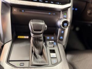 Toyota Land Cruiser 300 3.5T GR-Sport - Image 12