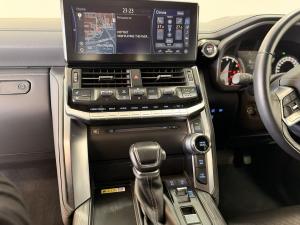 Toyota Land Cruiser 300 3.5T GR-Sport - Image 16