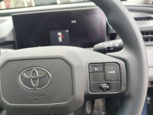 Toyota RAV4 2.5 HEV GX E-Four - Image 10