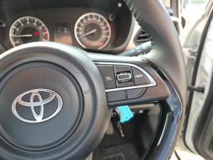 Toyota Starlet Cross 1.5 XS manual - Image 10