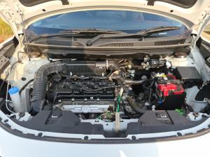 Toyota Starlet Cross 1.5 XS manual - Image 17