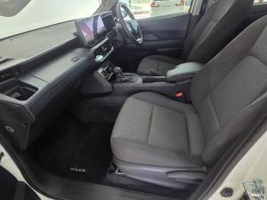 Toyota Hilux 2.8GD-6 double cab Raider 4x4 - Image 7