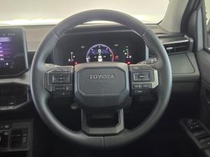 Toyota Hilux 2.8GD-6 double cab Raider 4x4 - Image 8