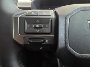 Toyota Hilux 2.8GD-6 double cab Raider 4x4 - Image 9