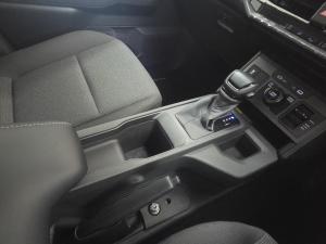 Toyota Hilux 2.8GD-6 double cab Raider 4x4 - Image 11