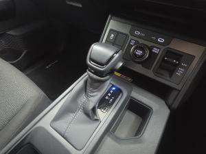 Toyota Hilux 2.8GD-6 double cab Raider 4x4 - Image 12