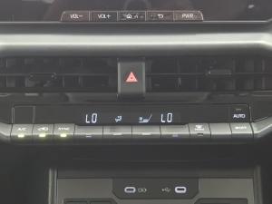 Toyota Hilux 2.8GD-6 double cab Raider 4x4 - Image 15