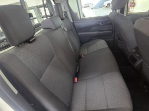 Toyota Hilux 2.8GD-6 double cab Raider 4x4 - Image 17