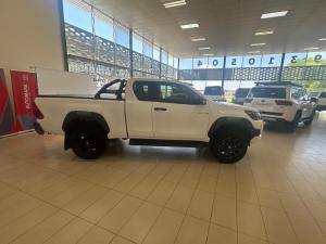 Toyota Hilux 2.8GD-6 Xtra cab 4x4 Legend auto - Image 3