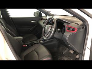 Toyota Corolla Cross 1.8 Hybrid GR-Sport - Image 10