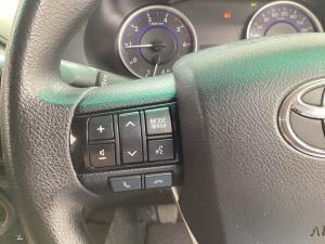 Toyota Hilux 2.4GD-6 4x4 SRX - Image 9
