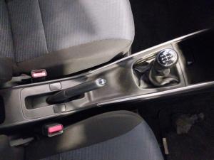Toyota Starlet 1.4 XS - Image 11