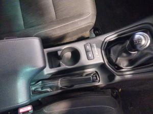 Toyota Hilux 2.4GD-6 double cab 4x4 Raider X manual - Image 12