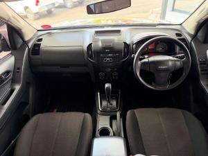 Isuzu D-MAX 250 HO HI-RIDE automatic D/C - Image 12